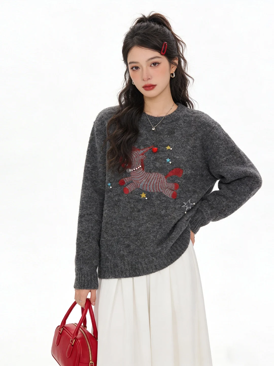 

Soft Korean Style round Neck Zebra Embroidery Knitwear Versatile Lazy Flower Pattern Slimming Stylish Age-Defying Sweater