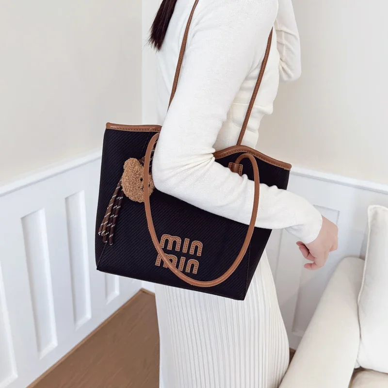 

Stylish Women's Messenger Bag Leather Crossbody Shoulder Handbag for Travel Lightweight by Designer Luxury Brand