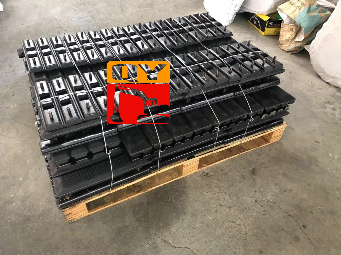 Jining Qianyu Rubber Track 400x72.5Wx72 for Excavator