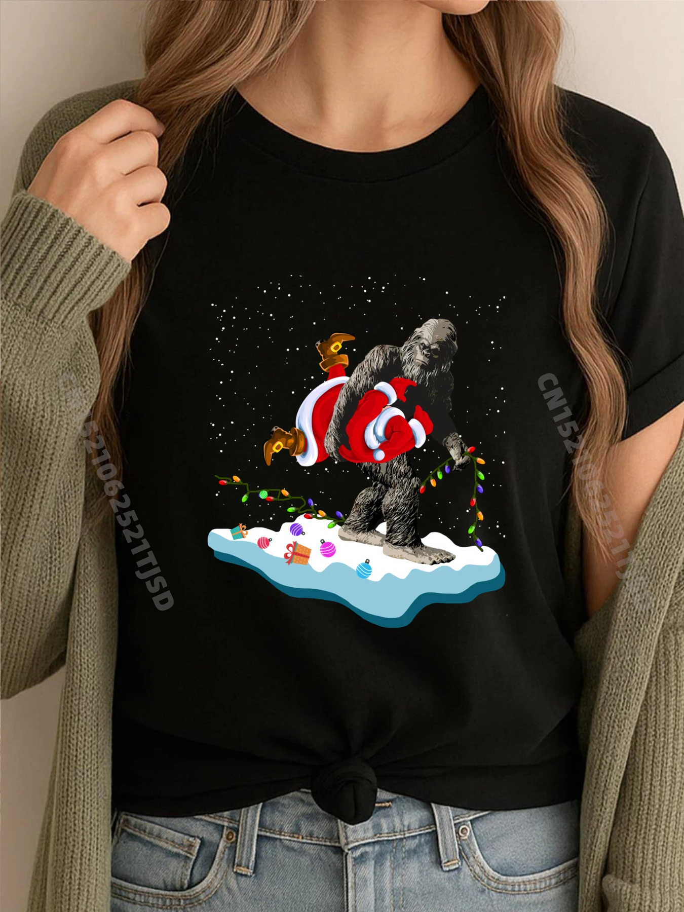 

Bigfoot Kidnaps Santa Christmas T shirt Street Wear T Shirt Natural T-Shirt WashedT Shirts
