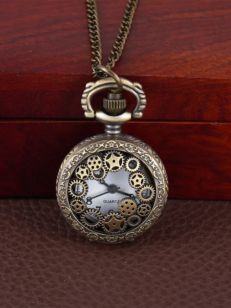 Retro Design Pocket Watch Hollow Gear Watch Vintage Bronze Pocket Watch Necklace Chain Pendant Girt For Women Men