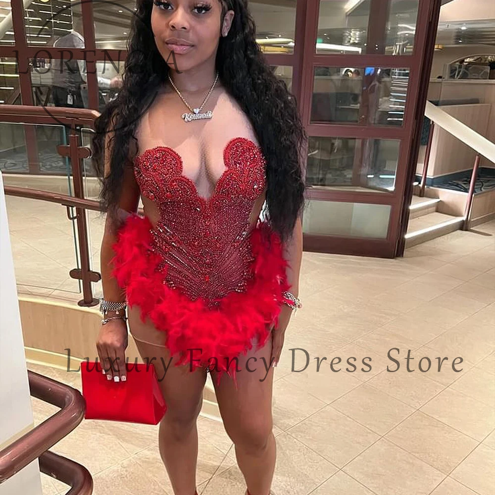 Sexy kurze Cocktailkleider 2025, glitzernde Kristallfeder, dünne Abendparty-Abschlussballkleider, maßgeschneidert, ärmellose Robe d' Byd Femme