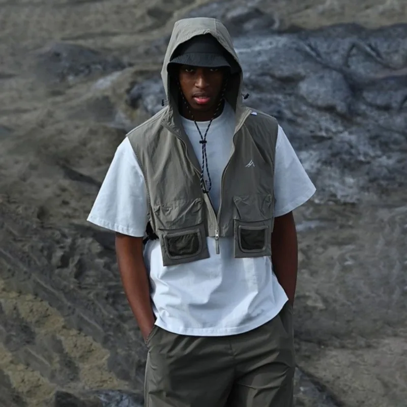 Outdoor Functional Short Workwear Vest Men's Loose Shawl Tactical Hooded Vest Mountain Multiple Pockets Trendy Sleeveless Coats