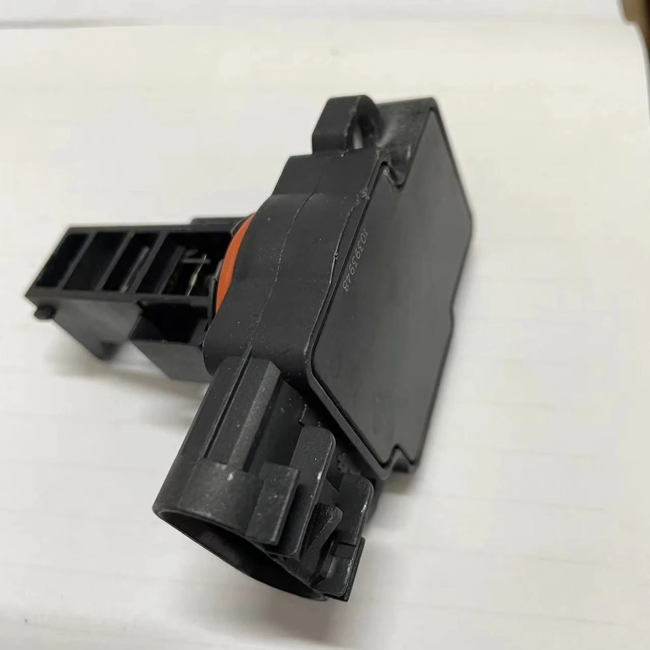 

1pc 23256991 Mass Air Flow Sensor Meter MAF For Cadillac- GM-C 10393948