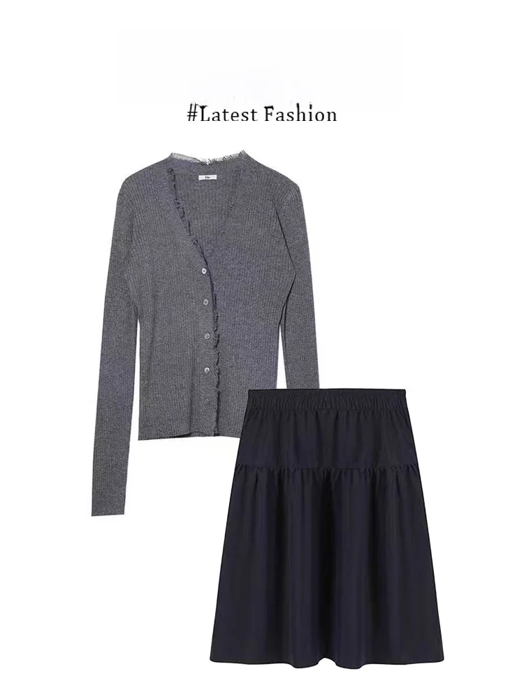 

Серый вязаный кардиган с V-образным вырезом и юбка А-силуэта: женский летний повседневный комплект, быстросохнущий, удобный, модный ансамбль