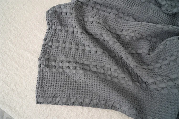 Waffel karierte Baumwoll-Sofa-Einwurf decke, Luft zustand Sommer-Quilt-Decken für Betten, weiches Heim bettdecke, solide Tages decke – Detail 18