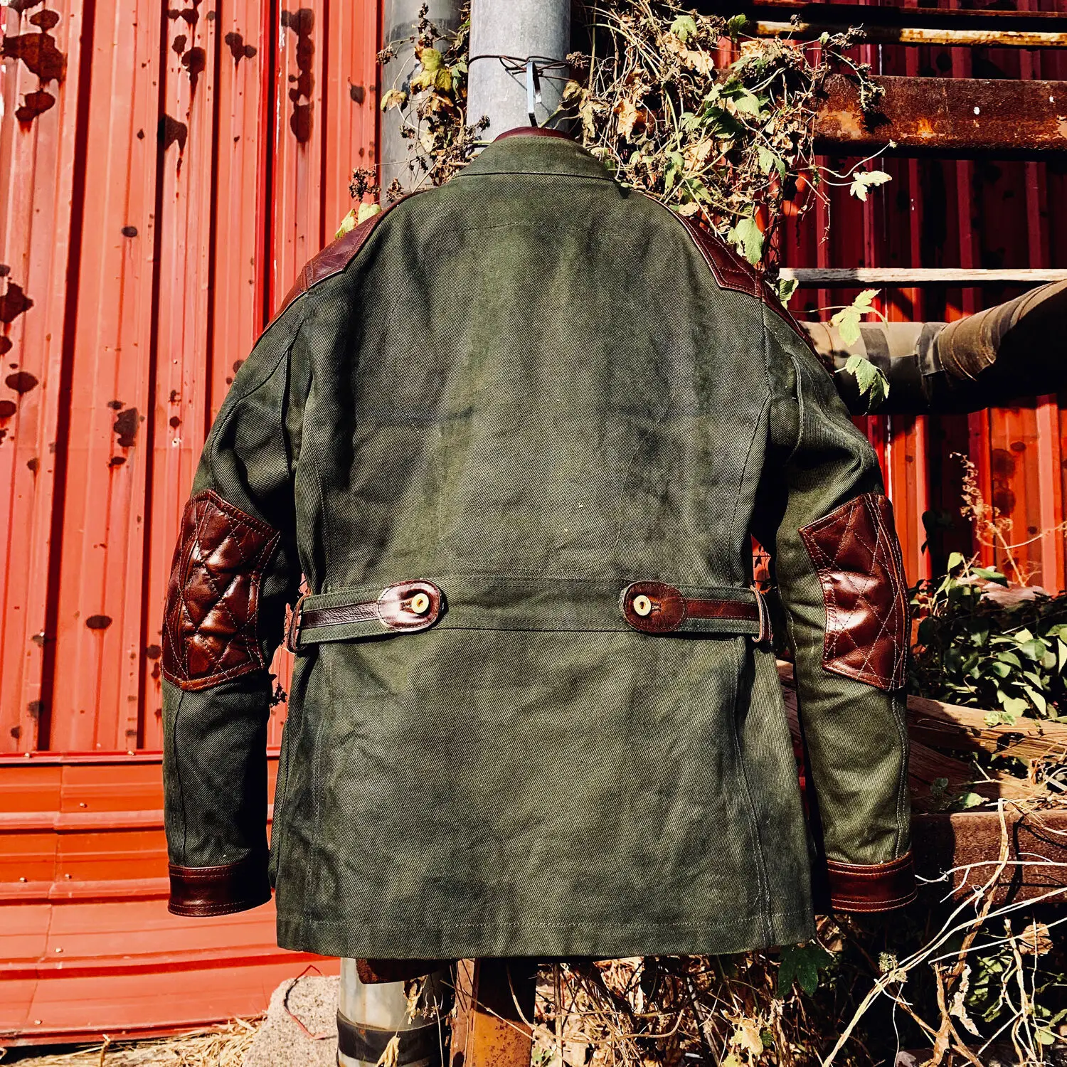 YR!Free shipping.Cidu Brand hard oil canvas jacket.classic heavy Cowhide stitching hunting clothes.vintage biker coat.cool Green