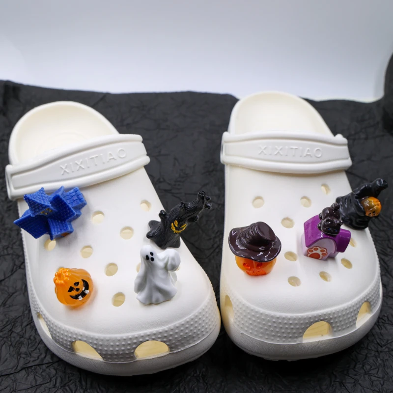 

New Cute Halloween Resin Shoes Charms Diy Removable Jumbie，Pumpkins Design Halloween Decorations Party Gifts