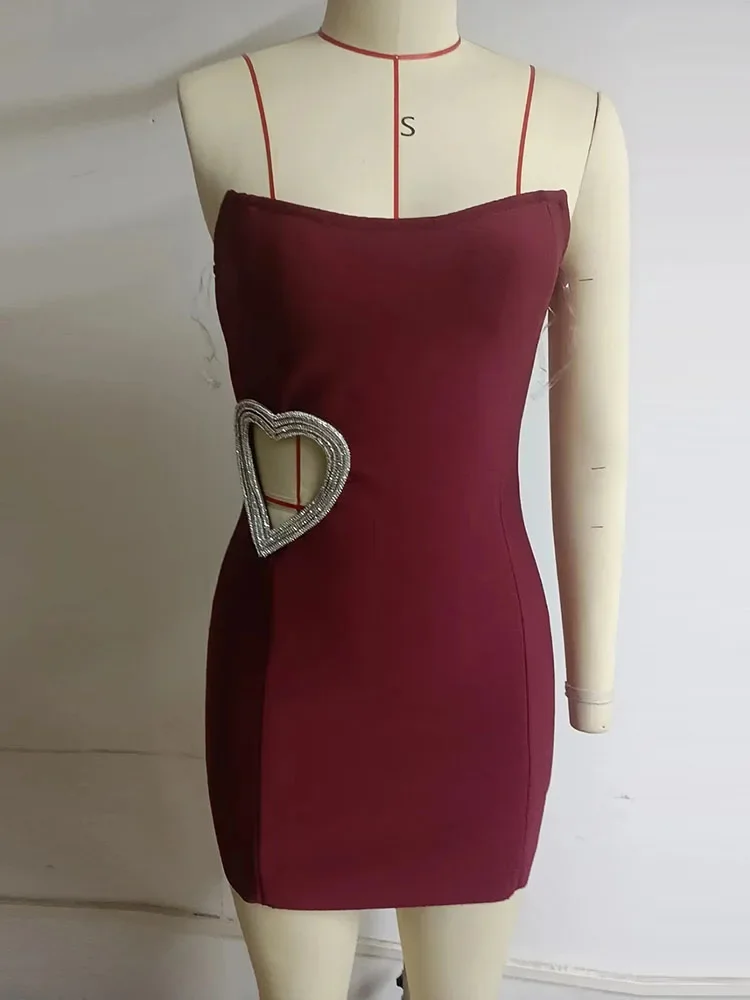 Sexy senza spalline Cut Out Diamond Heart Bandage Dress Wine Red Backless Crystal Mini Bodycon Dress Evening Celebrity Party