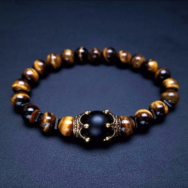 Kirykle 2024 nueva pulsera con dijes para hombres, pulsera de cuentas de piedra de ojo de tigre con corona de aleación de lujo, joyería para mujeres y hombres