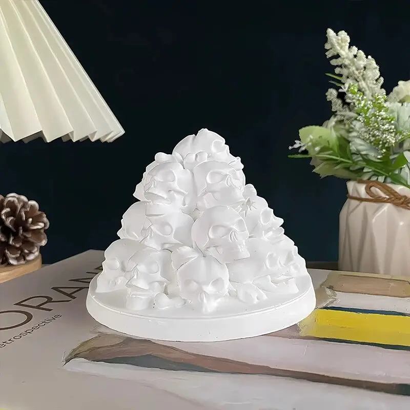 Halloween Skull Candle Silicone Mold for DIY Handmade Aromatherapy Plaster Skull Ornaments Spooky Hollow Hollow Stack Design