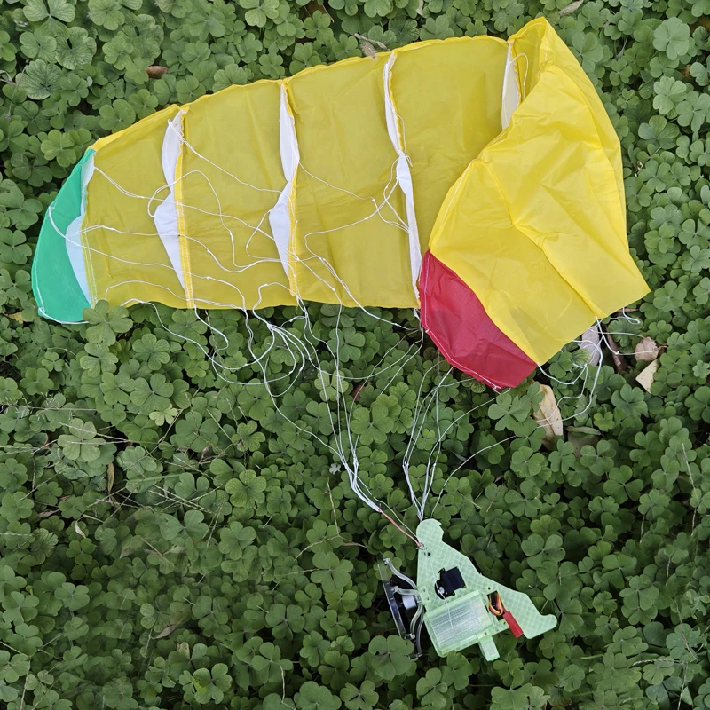 

1 комплект, бесщеточный двигатель, радиоуправляемый парапланер PNP, комплект, размах крыльев 81 см, парашютный навес с 3-лопастным пропеллером, игрушка-парамотор, модель «сделай сам»