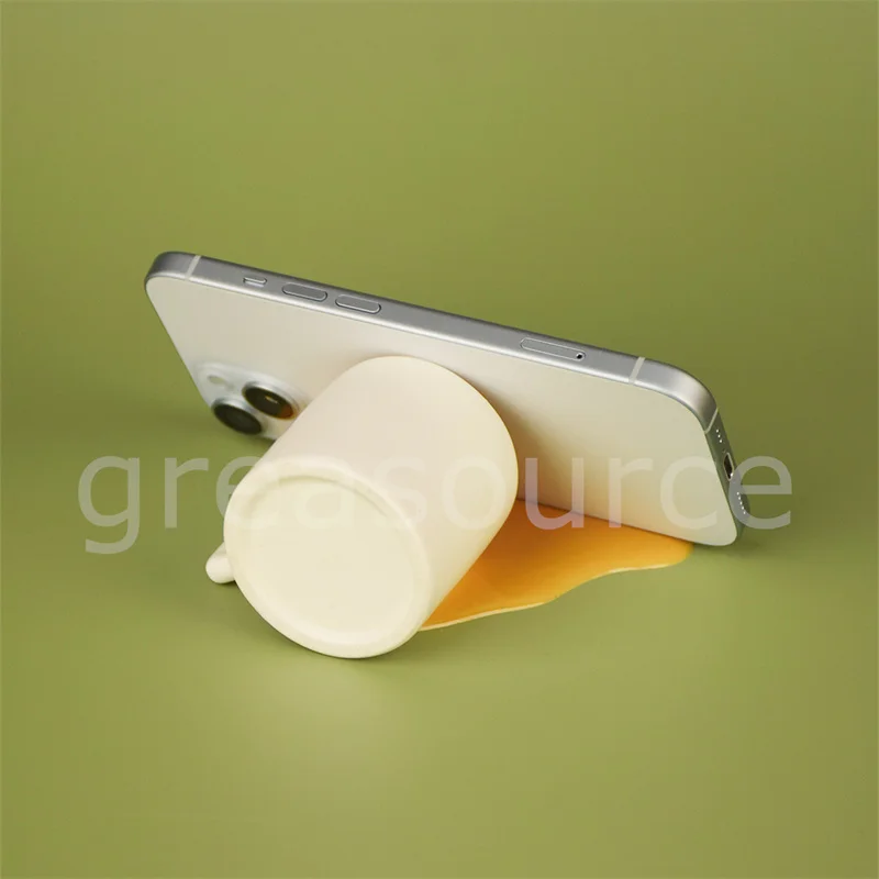 Cute Funny Prank Toys Coffee Cup Phone Holders Ieisure Entertainment Gifts Reward Items Ice Cubes Spilled Out False Impression