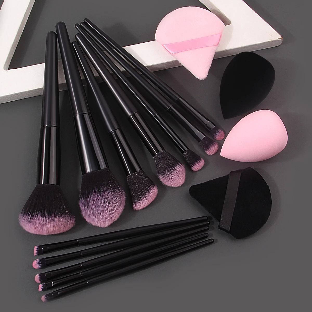 Ensemble complet de pinceaux de maquillage pour débutants, 16 pièces, pour fard à paupières, cheveux doux, amples, pliés, éponge douce, bouffée de poudre, œuf de beauté