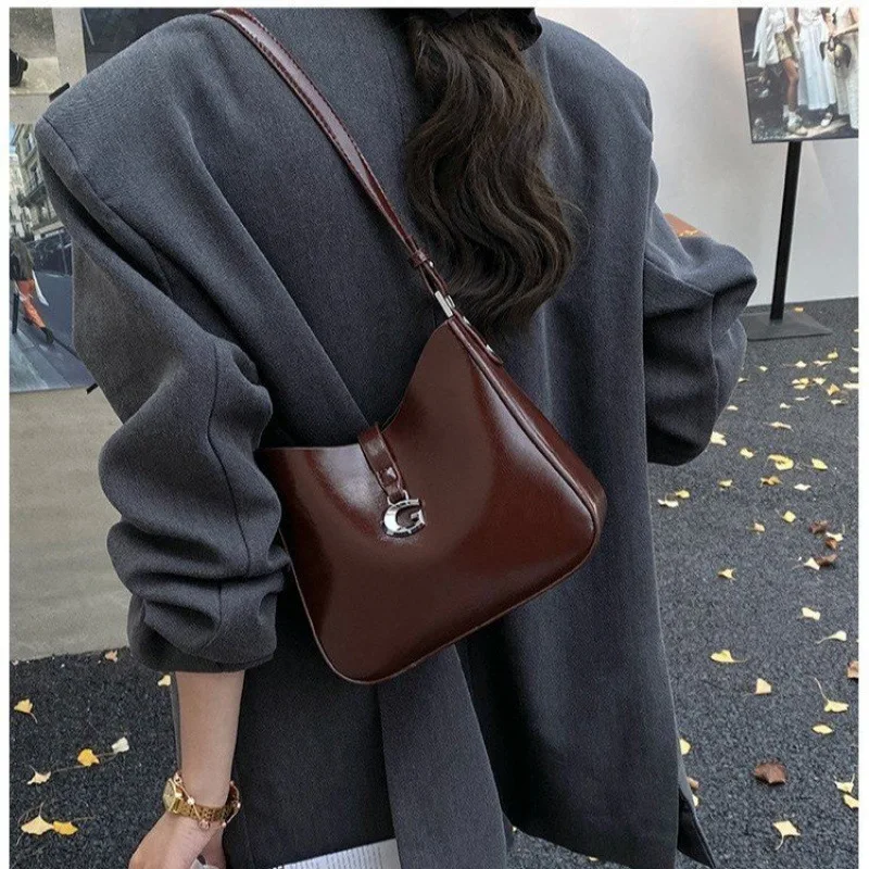 

2025 Luxe Shoulder Bag, Fashion Crossbody Purse for Women, Minimalist Day-to-Night Tote, Textured Sling Bag, Chic Top Handle Bag