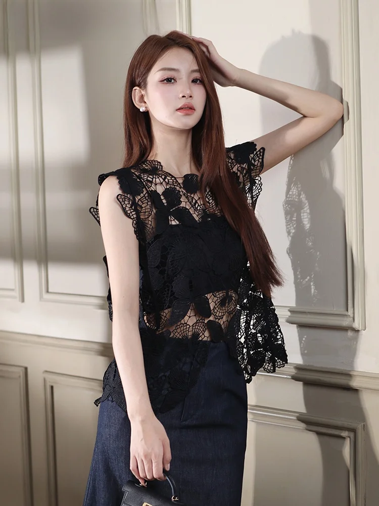 

Женский летний топ с вышивкой и ажурными вставками, новый, приталенный, повседневный жилет