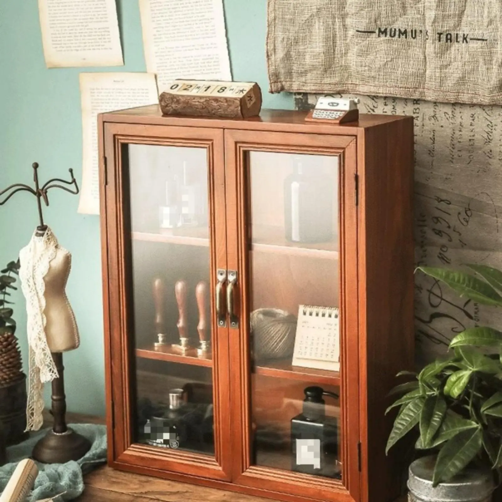 レトロな収納キャビネット-ガラス扉-省スペース設計-木製デスクトップキャビネット-素朴なカウンタートップオーガナイザー-収集家向けの手作り品