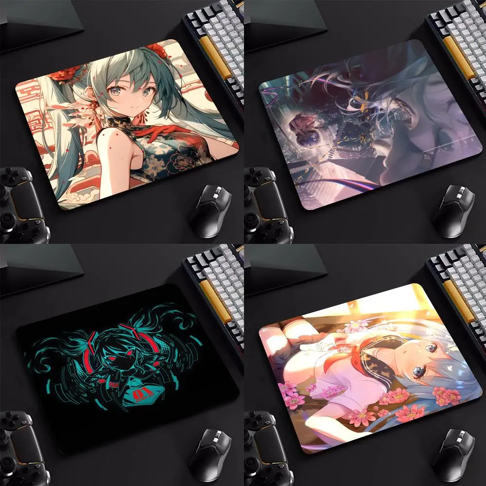 Cool H-Hatsunes M-MikuS Mouse Pad Cartoon rubber Small mouse pad desktop computer office keyboard e-sports ROGs game mouse pad