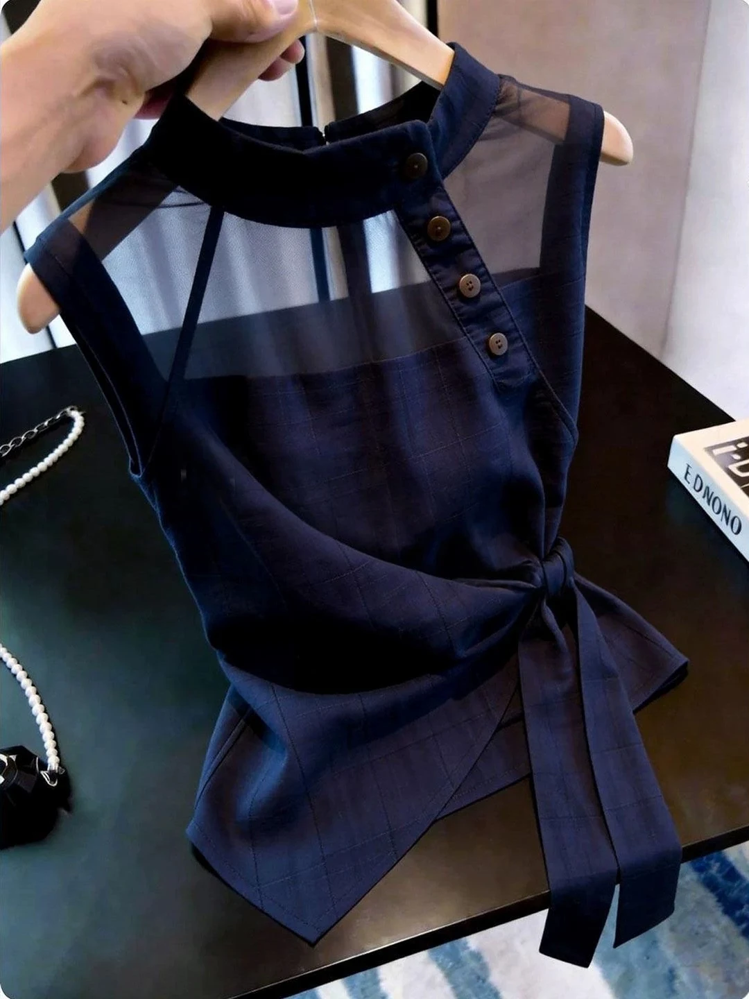 

Summer 2026 Sleeveless Pure Color Hoodie Korean Design Sensation Fashionable Top Elegant Shirt Minimalist Old Money Style