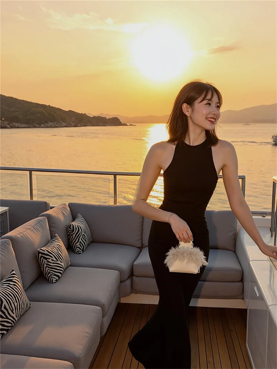 

Облегающие платья Женское платье макси с бретелькой на шее и боковым разрезом для вечерних мероприятий Легкая ткань Элегантный формальный стиль