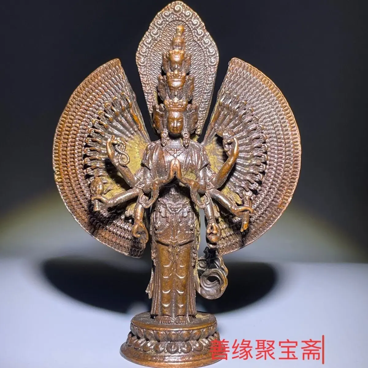 Antique Eleven Faces the Thousand-Handed and Thousand-Eyed Thousand-Hand Kwan-Yin Tibetan Imitation Red Statue Guanyin