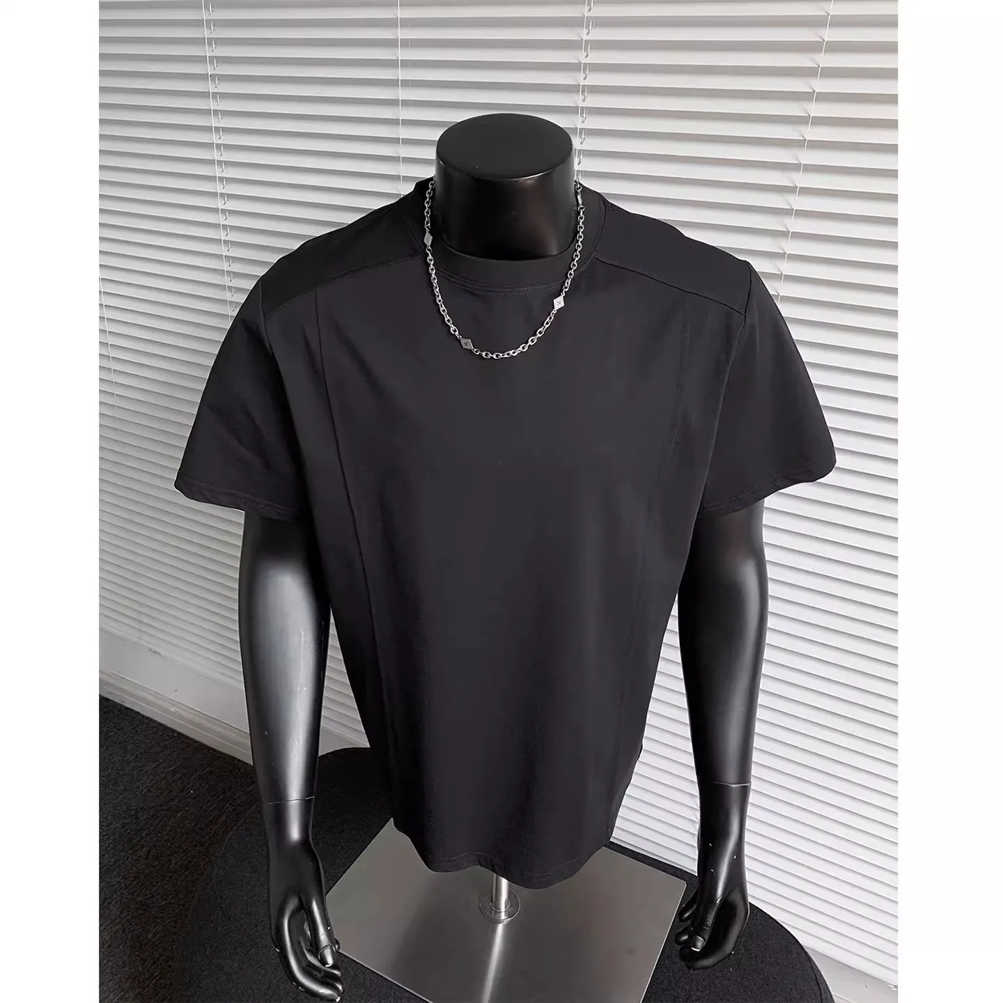 

Ice Silk Men's T-Shirt Short Sleeve Quick Dry Breathable Lightweight Summer Casual Fashion Brand Top Loose Fit Comfortable