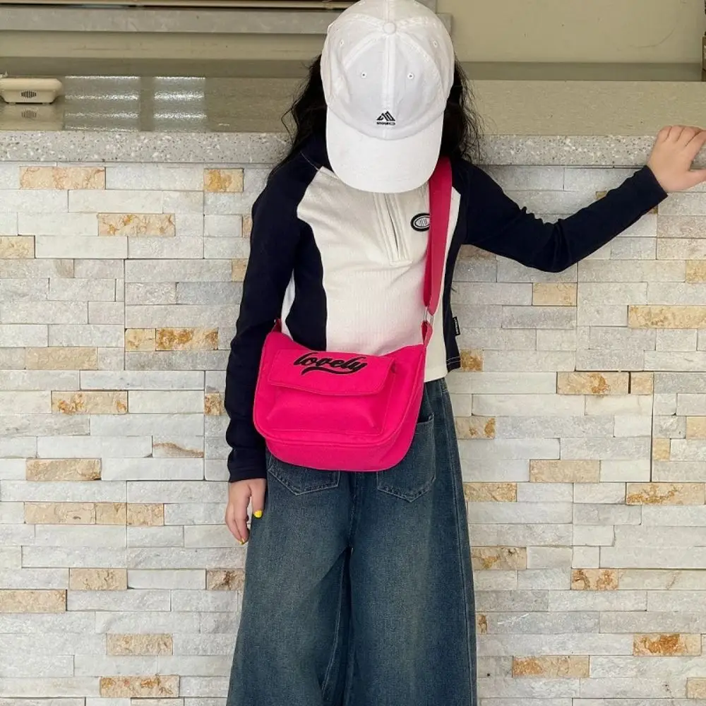 حقيبة رياضية كاجوال للأطفال للأولاد والبنات خفيفة الوزن عبر الجسم حقيبة سفر كورية متعددة الألوان في الهواء الطلق