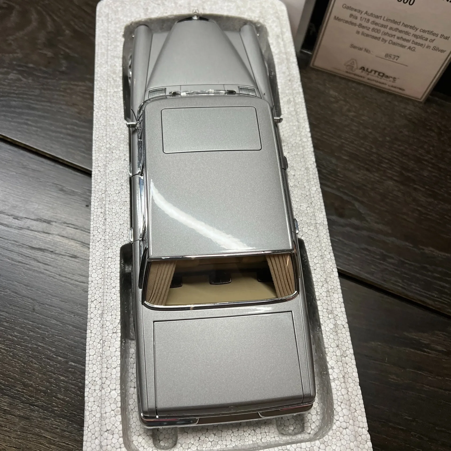 Autoart 1:18 600 Pullman Short Axis Silver Simulation Limited Edition All Open Alloy Metal Static Car Model Toy Gift