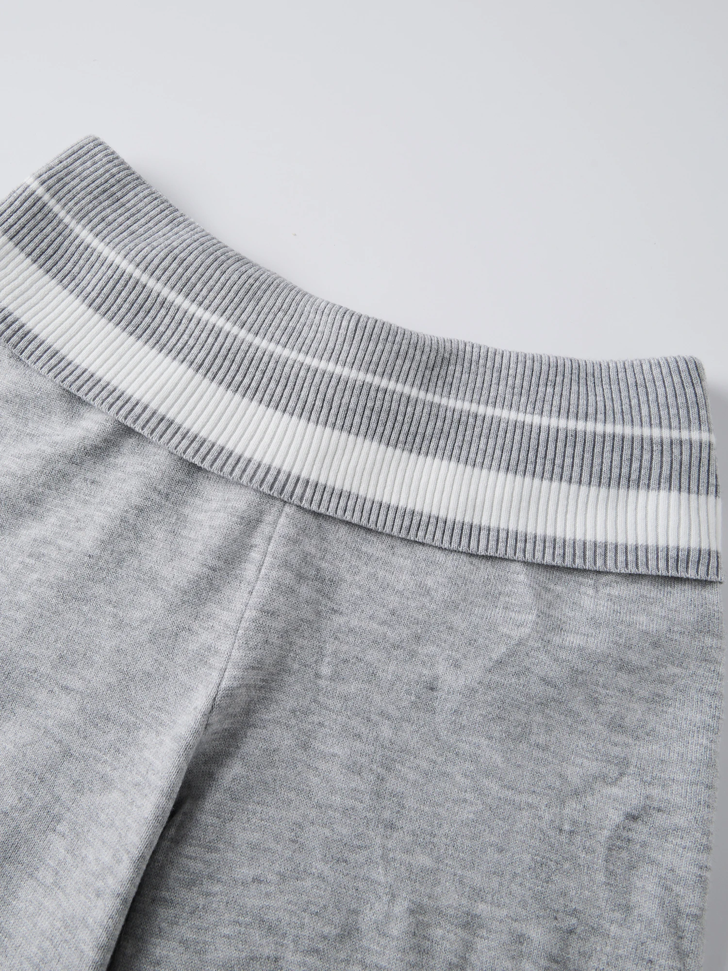 Pantalones de punto a rayas para mujer con cintura elástica y pierna recta ancha para estilo casual de otoño