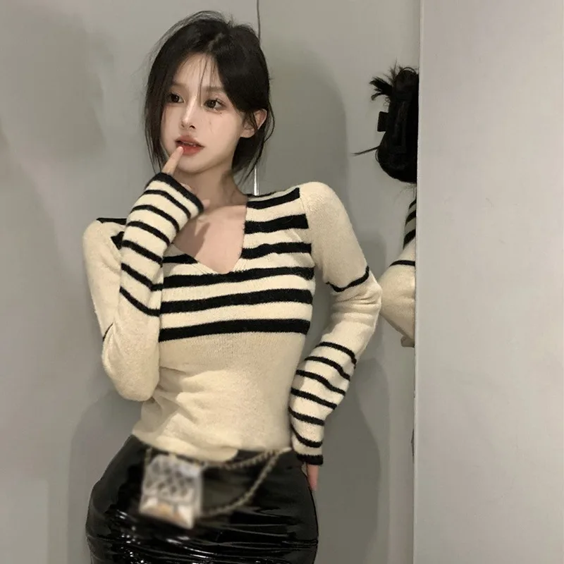 Korean Sweater Short High Waist Slim Long Sleeve Knitted V-neck Stripe