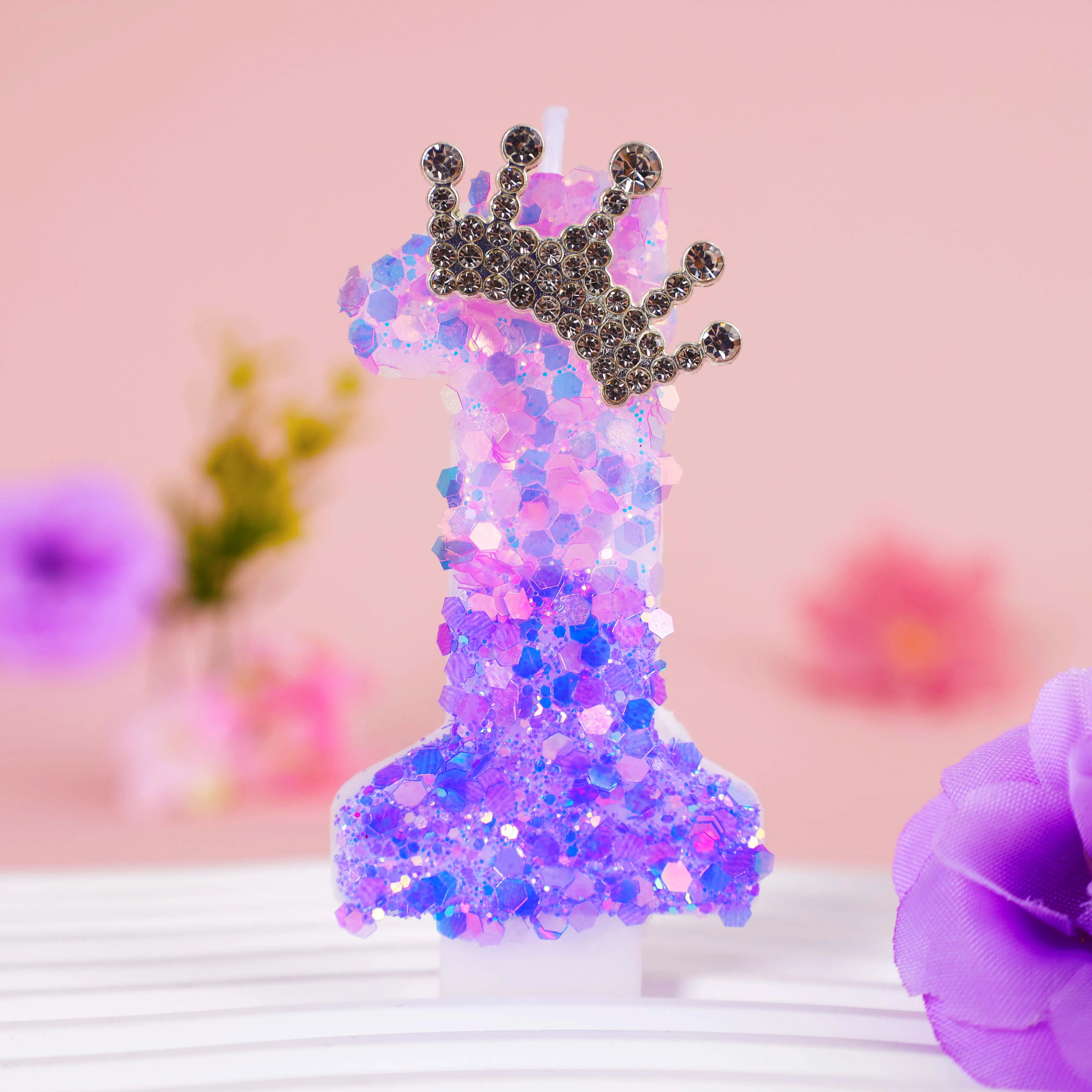 0-9 Lila & Rosa Ombre Glitzer-Kronen-Zahlen-Geburtstagskerze, Prinzessinnen-Stil Funkelnder Kuchenaufsatz für Mädchen 1./2./3. Geburtstag – Detail 6