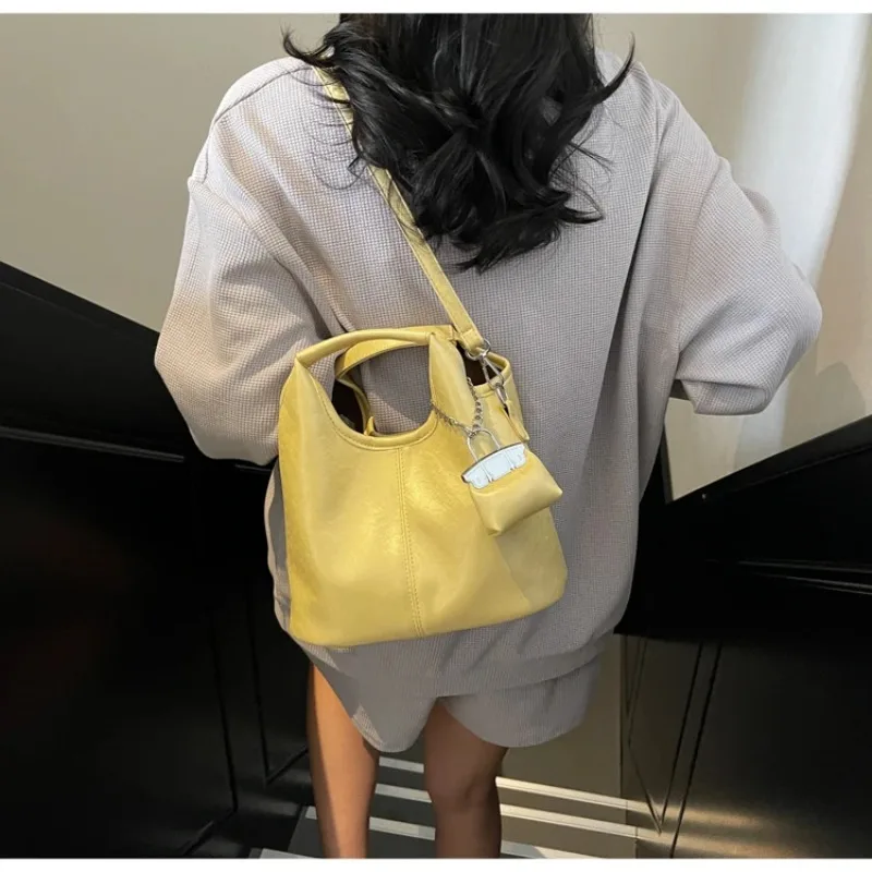 

Premium Leather Shoulder Bag For Elegant Ladies From Luxury Brand, Famous Designer Handbag Durable