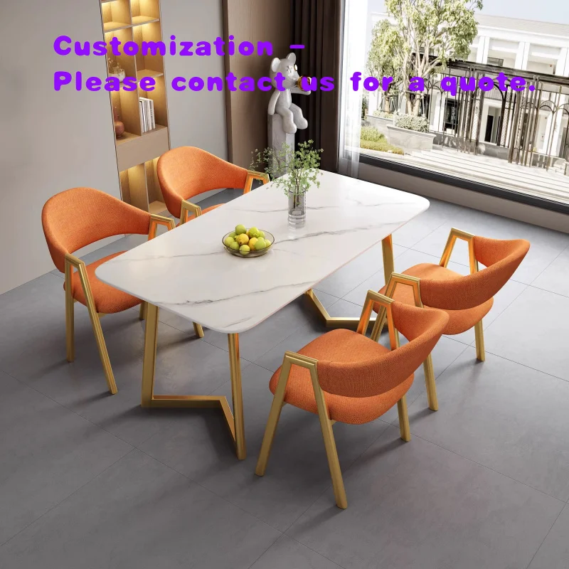 

Комплект мебели для ресторанов и кафе: стол с топом из спеченного камня и стулья с обивкой из кожи и ткани.