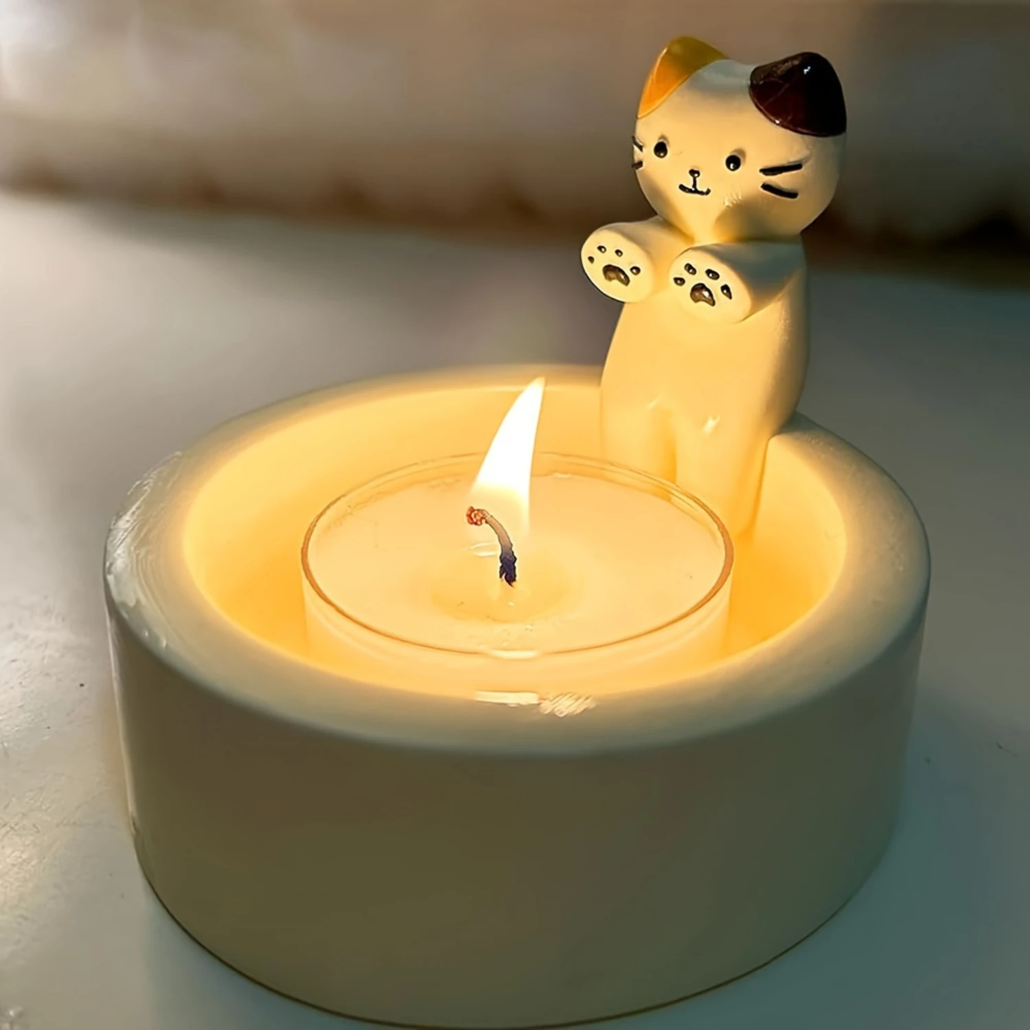 

1pc Whimsical Kitten Candle Holder - Adorable Cartoon Design, Warming Paws, Tea Light Compatible, Scented Candle Holder - Perfec