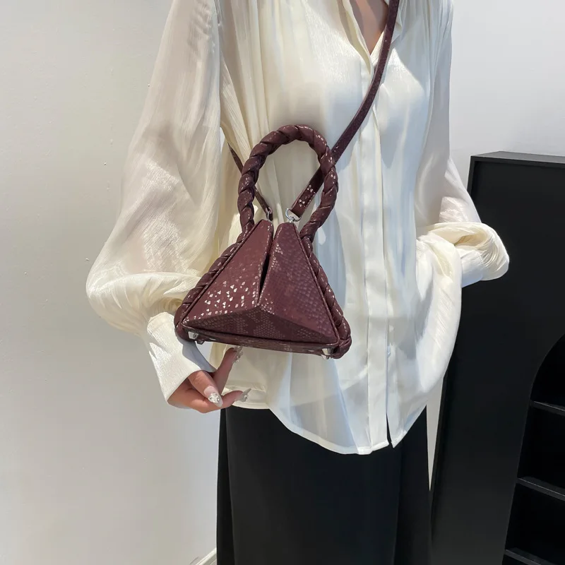 

2025 Trendy Women's Geometric Bag - Creative Twist Design, Unique Stylish Shoulder Crossbody Handheld