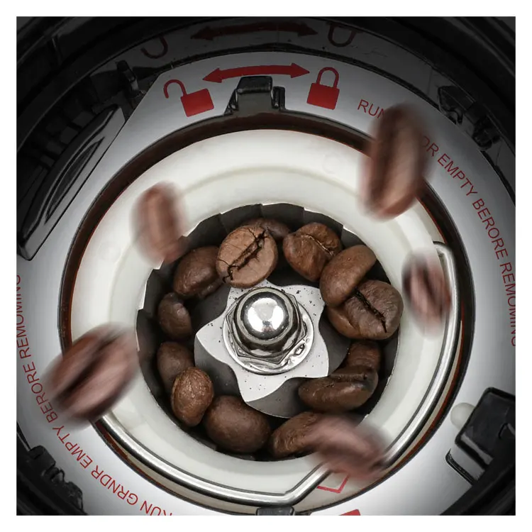 Macchina da caffè automatica per macinacaffè