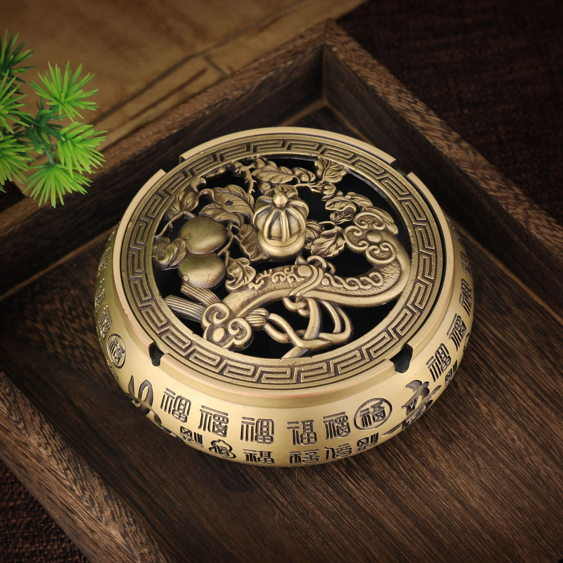 Vintage Brass Baifu Ashtray Chinese Style Blessing Ashtray with Lid Tabletop Anti Fly Ash Container Ornaments Household