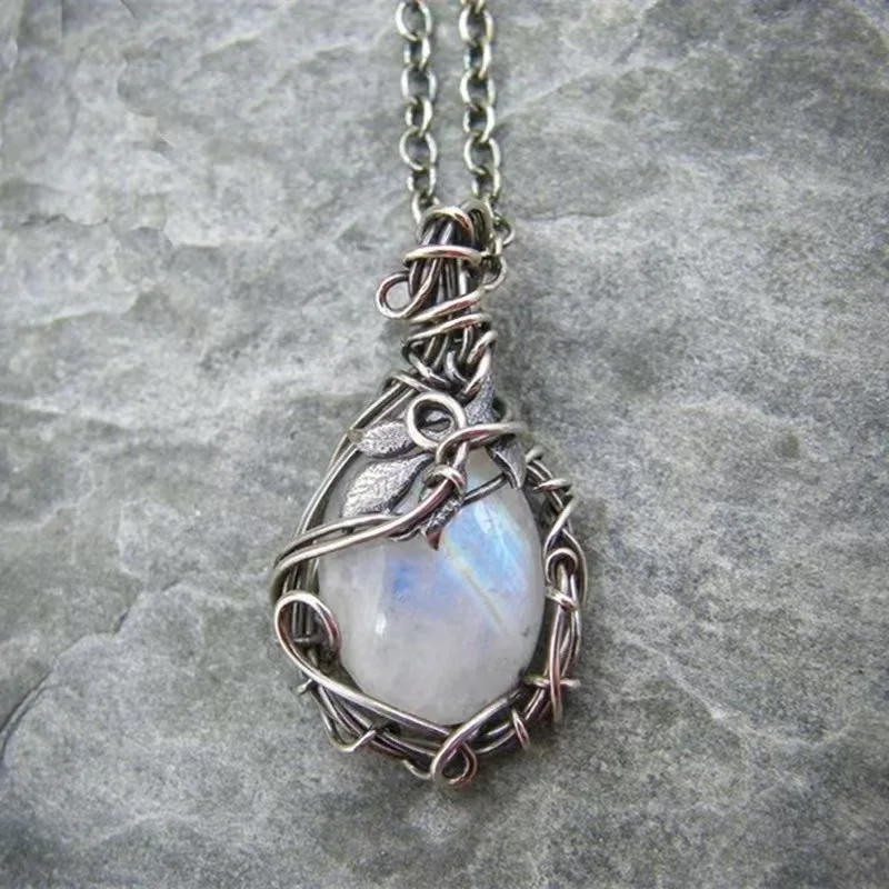

Global New Trend Cosplay Accessories Moonstone Women's Bone Chain Retro Bohemian Style Leaf Vine Accessories