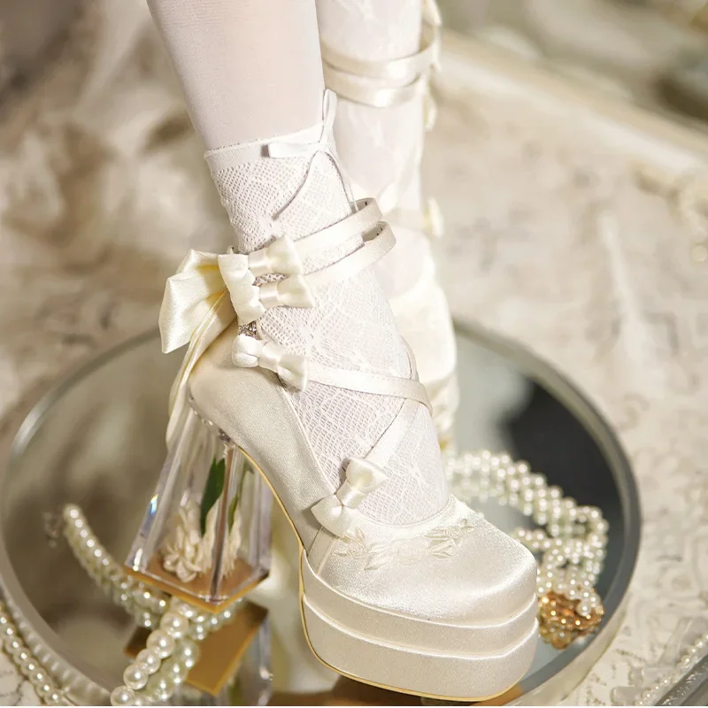 Originale stile retrò corte fiore ricamo Lolita tacchi alti temperamento elegante principessa Mary Jane scarpe Cos tacchi alti da donna