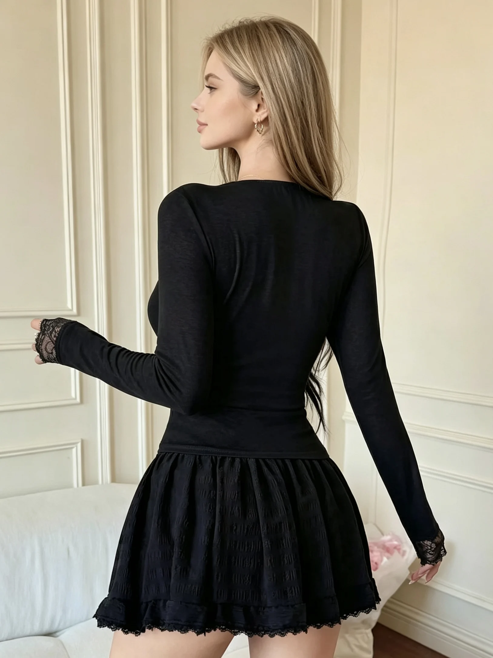 Women's Lace Trim Patchwork Top, V-Neck Long SleeveInnerwear, Stylish Layering Piece, Perfect for Casual Wear