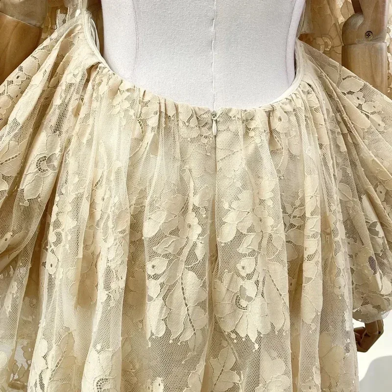 Robe dos nu plissée à ourlet irrégulier pour femmes, en dentelle Beige, Patchwork, épaules découpées, nouvelle collection 2025