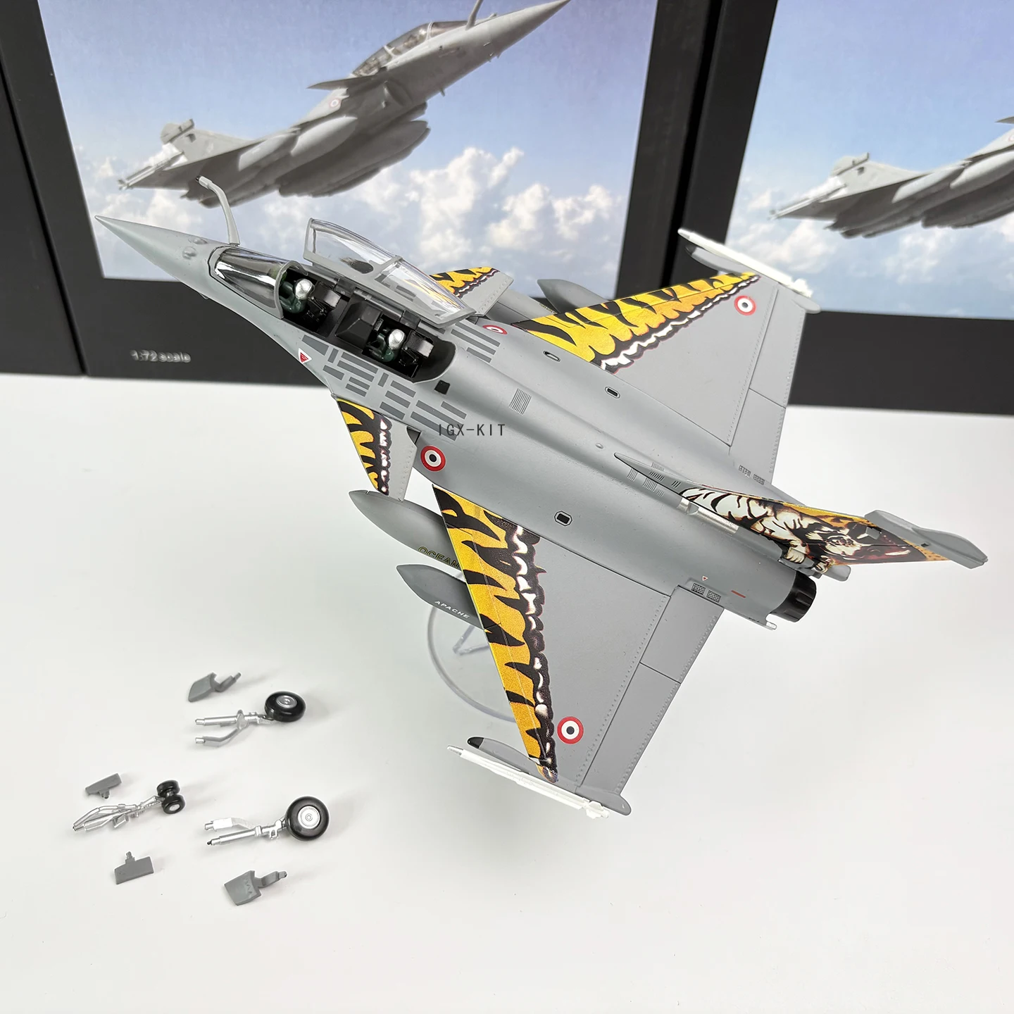 

Литой под давлением масштаб 1:72, французский истребитель Rafale B, имитация металлического сплава, модель самолета, коллекция украшений, подарок, камуфляж, версия