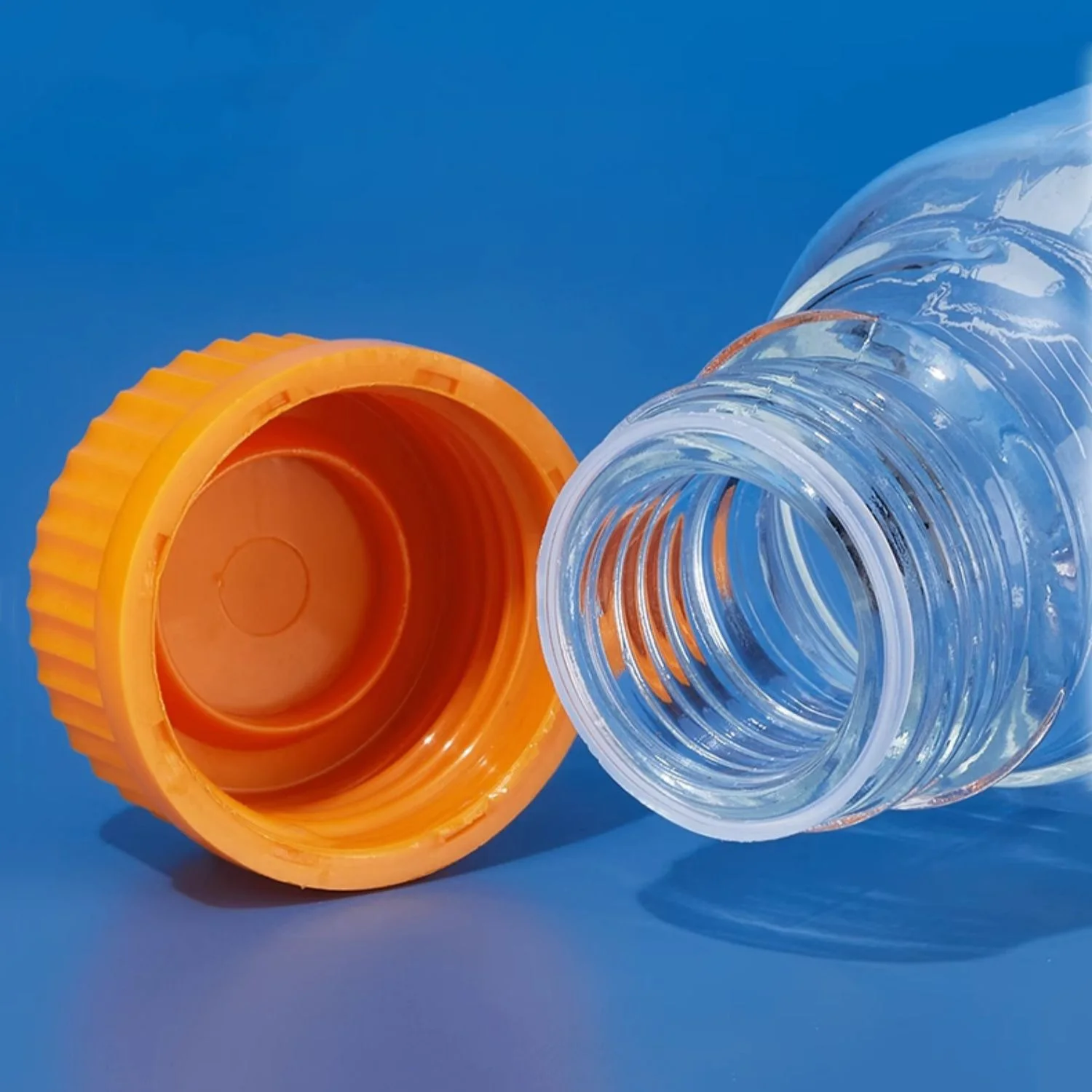 

500ml High Borosilicate Glass Reagent Bottle with Orange Screw Cap Boro Glass Labware, Leak-Proof & Autoclavable for lab/Pharma