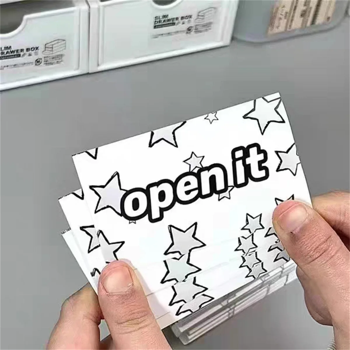 100Pcs Open It Color Star Sealing Sticker for Cardboard Plane Box Bubble Bag Sell Card Gift Express Carton DIY Packing Sticker