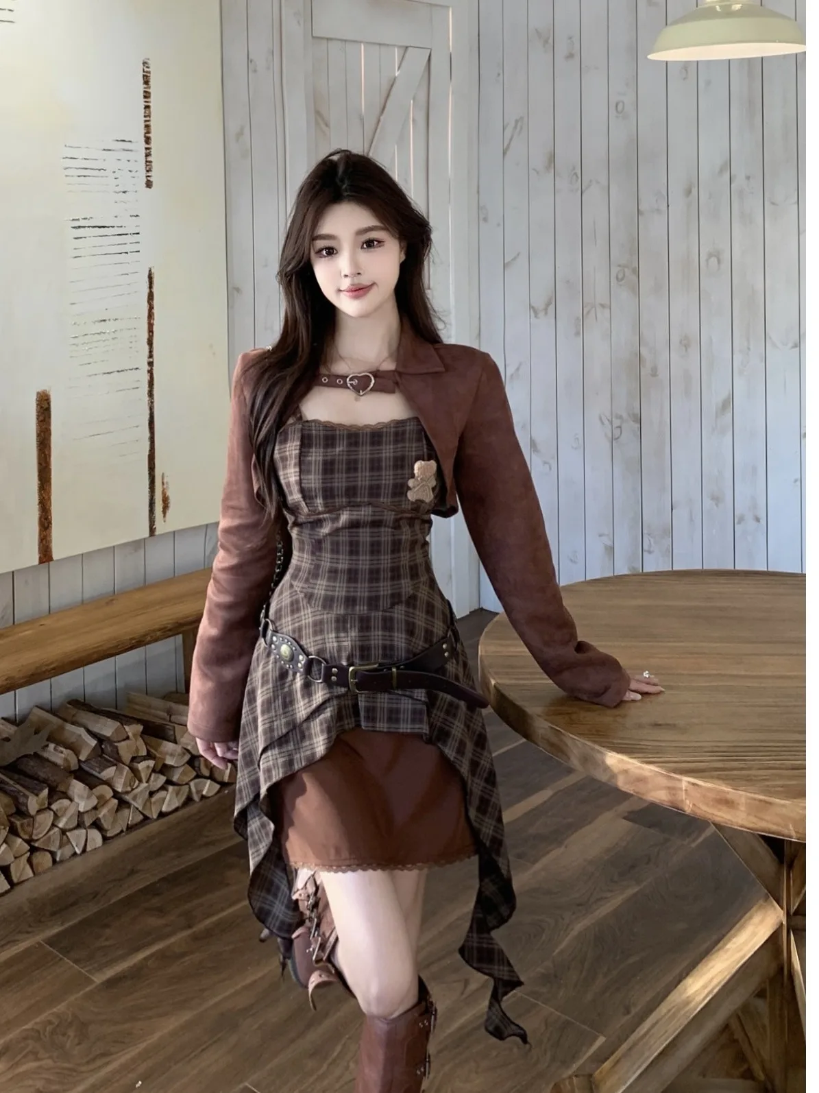 

Женский винтажный комплект в клетку больших размеров с бретелями, кофейного цвета, осенний, новый, с коротким и длинным рукавом, с завышенной талией, модный комплект