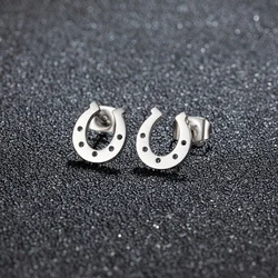 1Pair Stainless Steel U Shape Stud Earrings Black Simple Horse Shoe Earrings For Women Jewelry 2024