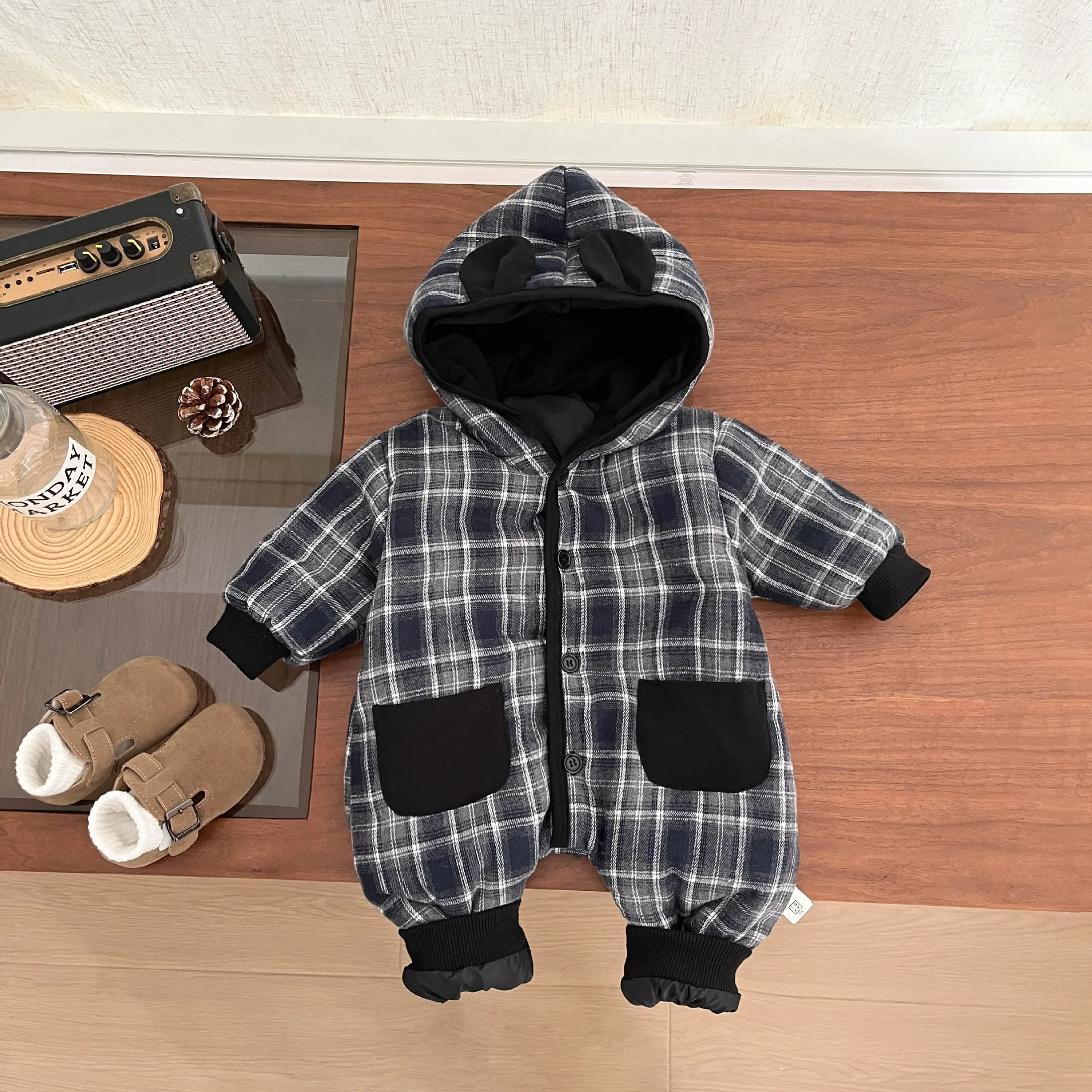 

Зимние детские комбинезоны для маленьких девочек 2025 года, зимние клетчатые утепленные теплые боди для маленьких девочек, комбинезоны для новорожденных девочек, уличные комбинезоны