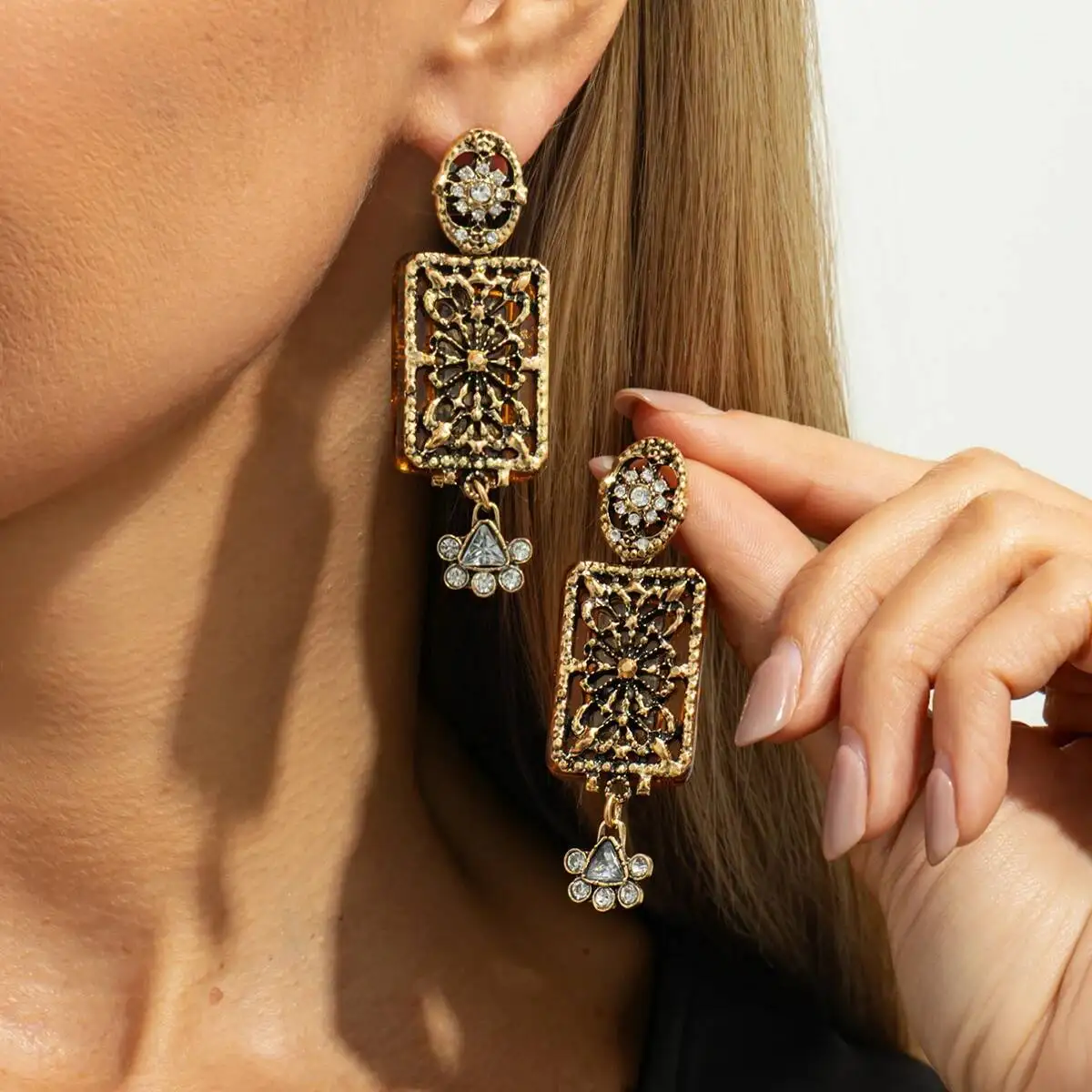 SHIXIN Vintage Rhinestones Hollow Out Square Drop Earrings for Women Luxury Carving Geometric Pendant Earrings Trendy Jewelry