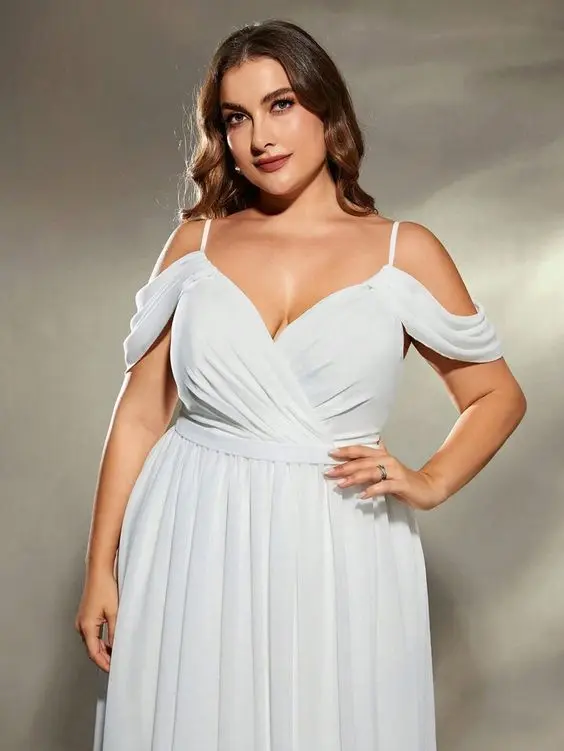 Abito da sposa taglie forti abiti da sposa da spiaggia in Chiffon incinta abiti da sposa lunghi da donna per feste formali abito con scollo a V e spalline sottili