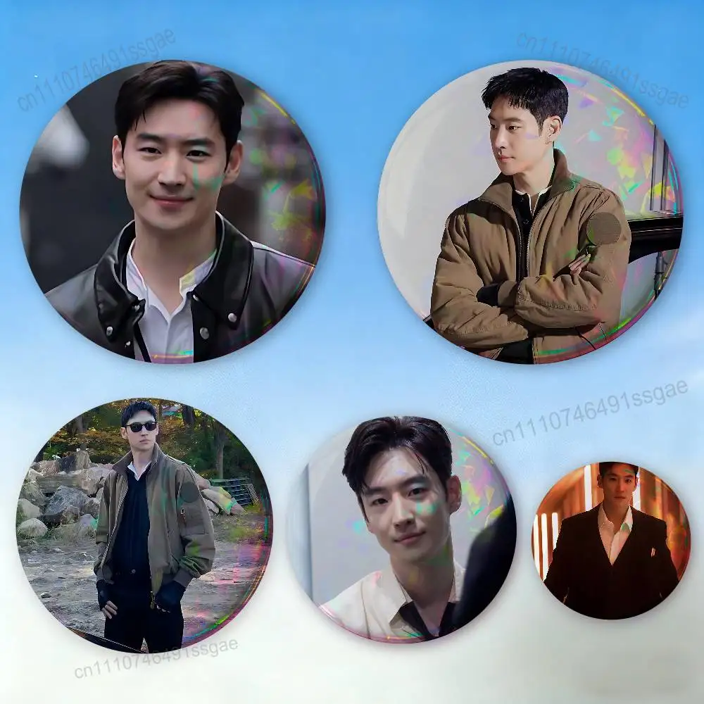 

Actor Lee Je-hoon Badge Pins For Friend, Backpack, Clothing, Collectible Accessories, Jewelry Gift